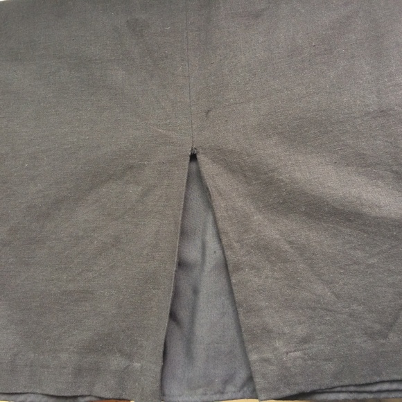 Black embroidered skirt - Picture 5 of 7